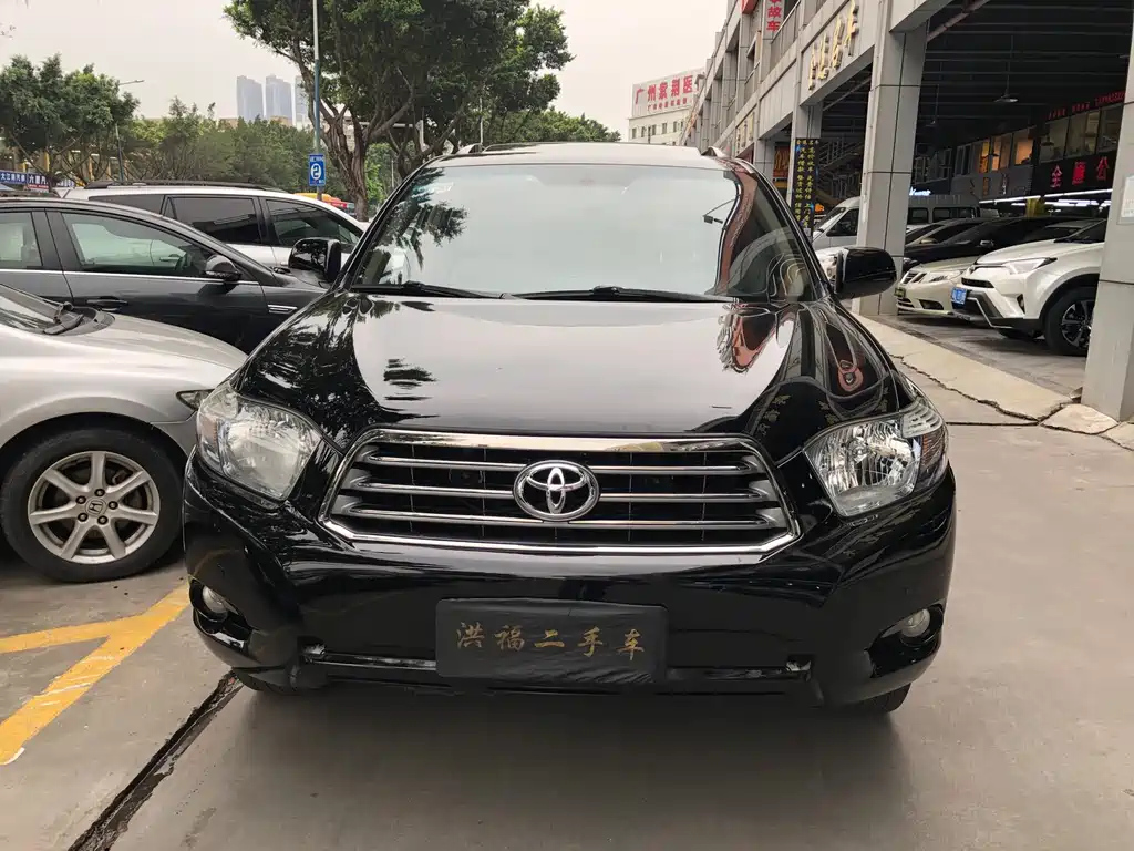 TOYOTA HIGHLANDER 2010