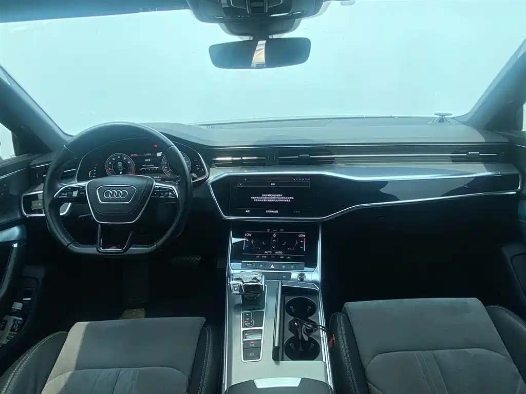 AUDI A6L 2020