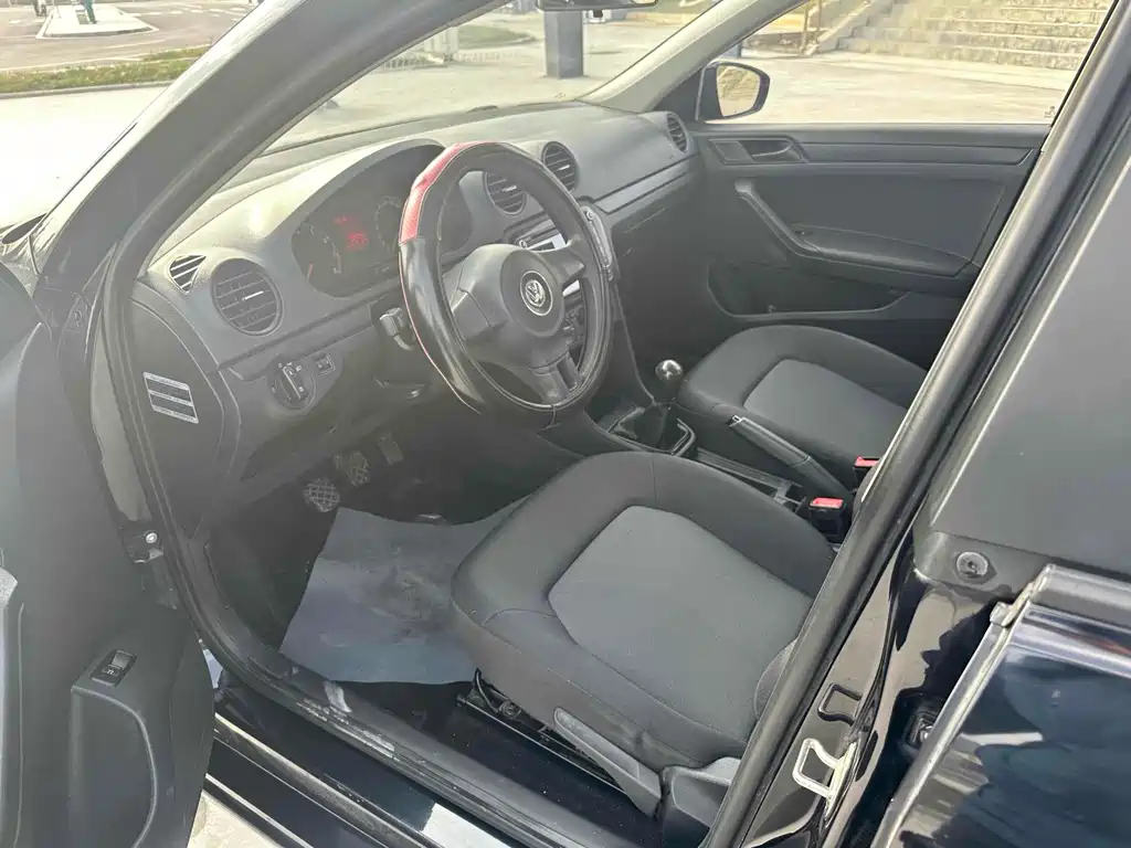 VOLKSWAGEN JETTA 2017