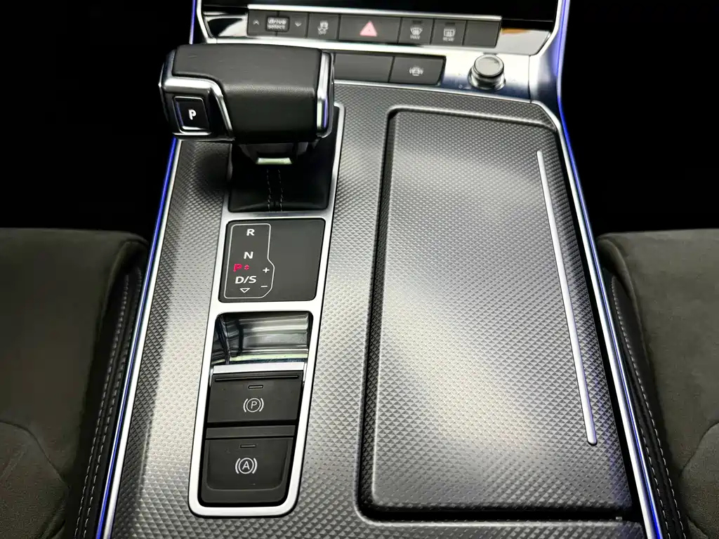 AUDI A6L 2021