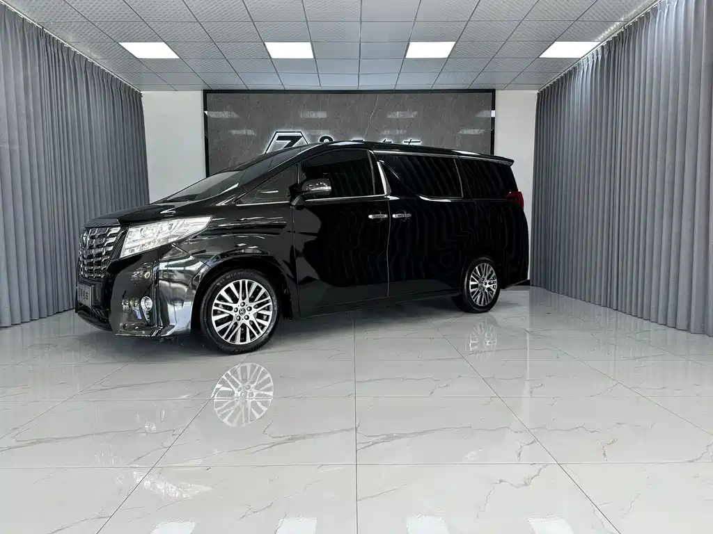 TOYOTA ALPHARD 2017