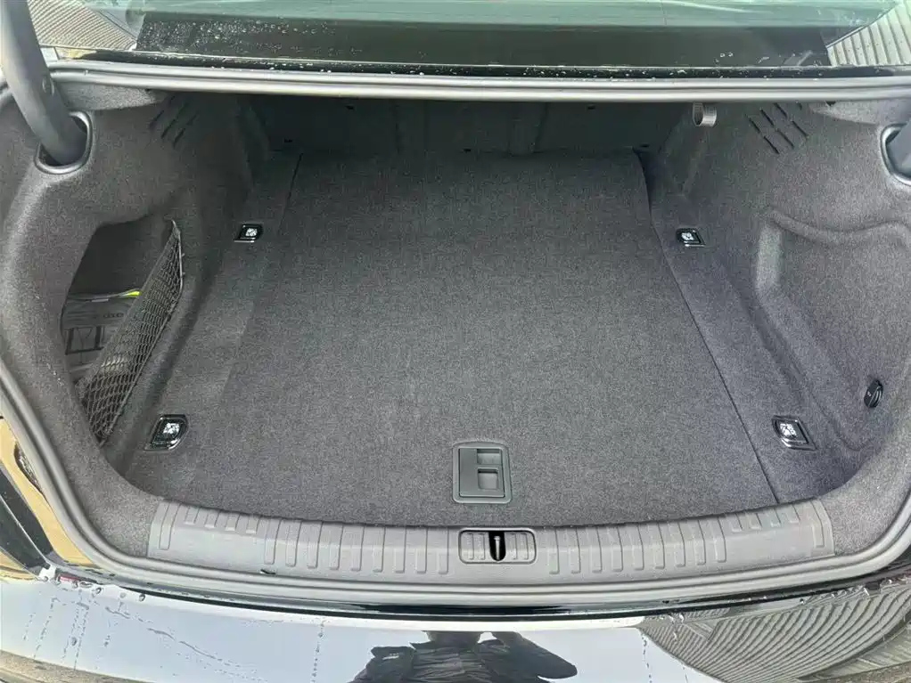 AUDI A6L 2023