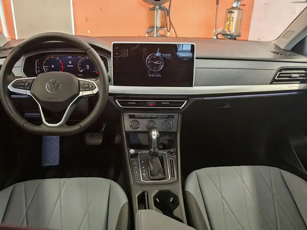 VOLKSWAGEN LAVIDA 2022