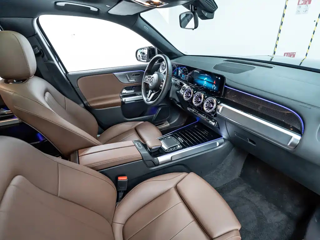 MERCEDES BENZ GLB 2021