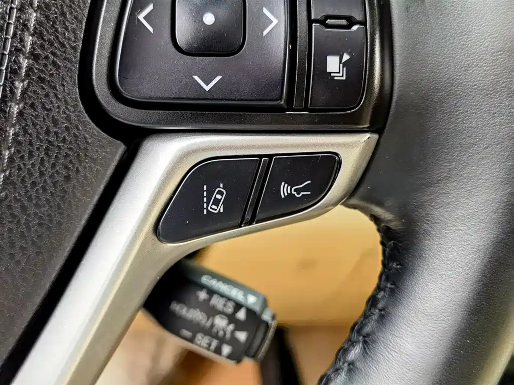 TOYOTA HIGHLANDER 2020