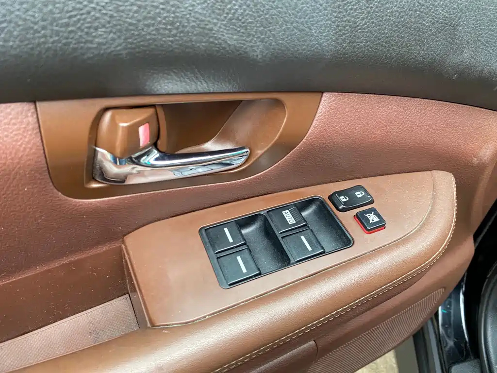 BYD S6 2015
