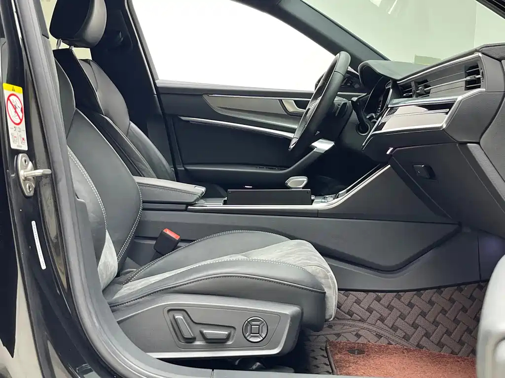 AUDI A6L 2020