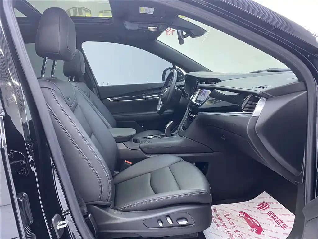 CADILLAC XT6 2021