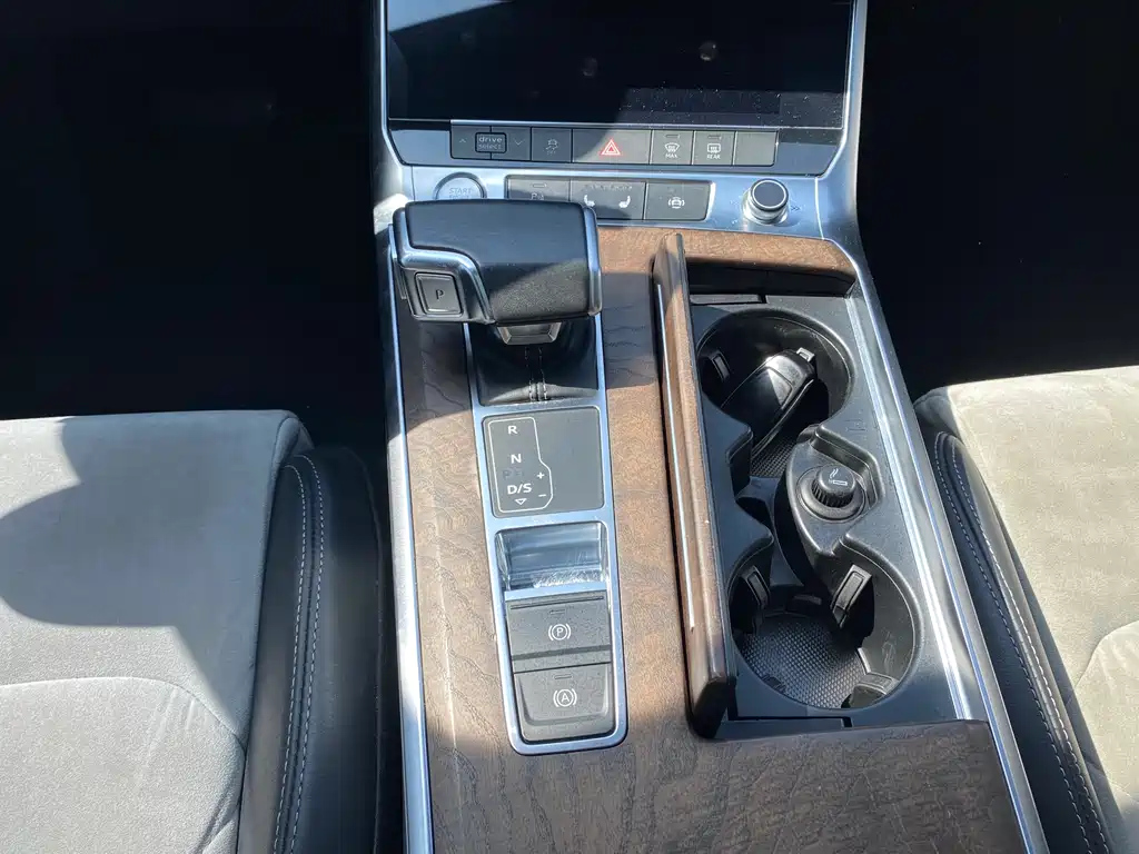 AUDI A6L 2020