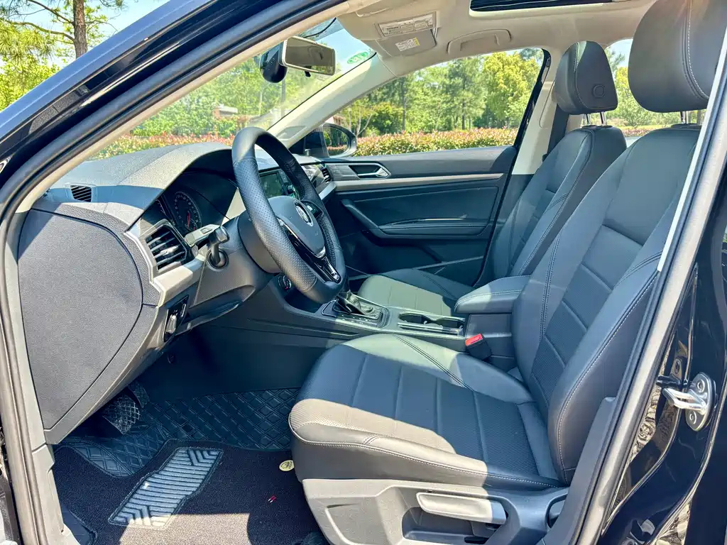 VOLKSWAGEN LAVIDA 2018