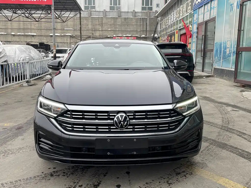 VOLKSWAGEN SAGITAR 2022