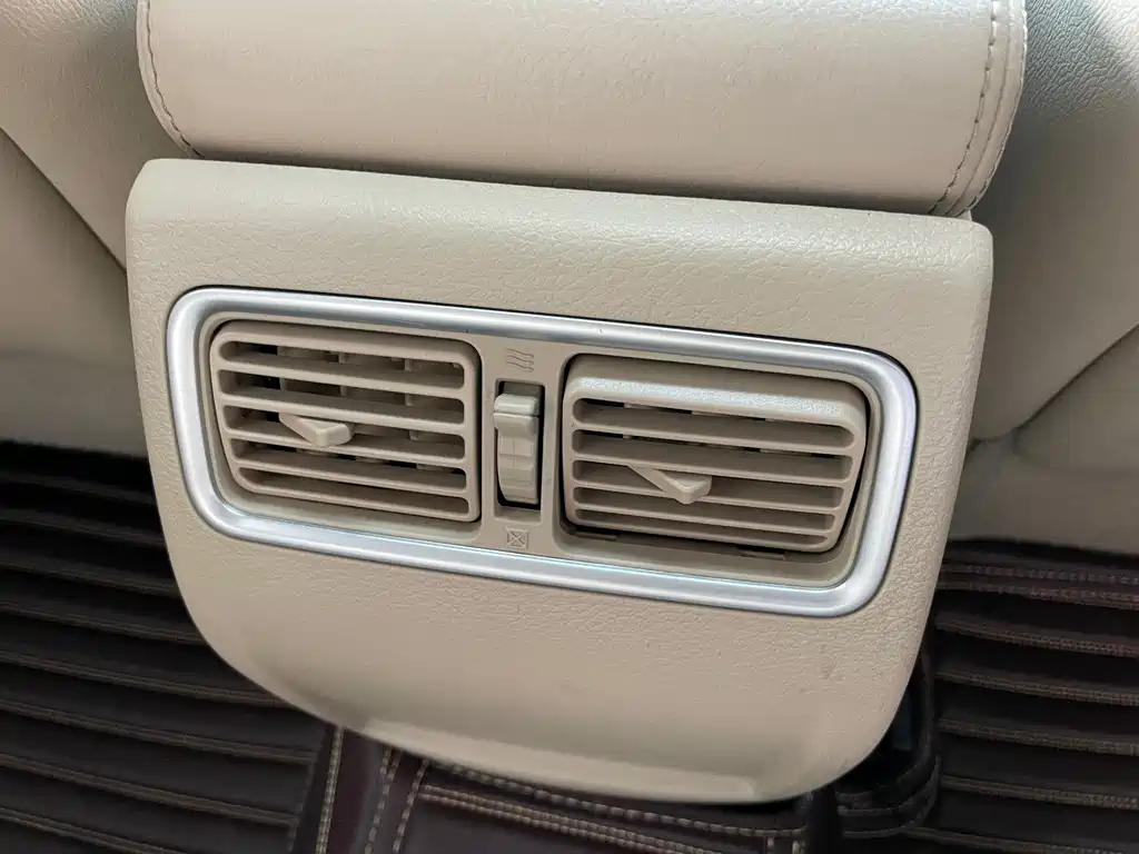 NISSAN TEANA 2018