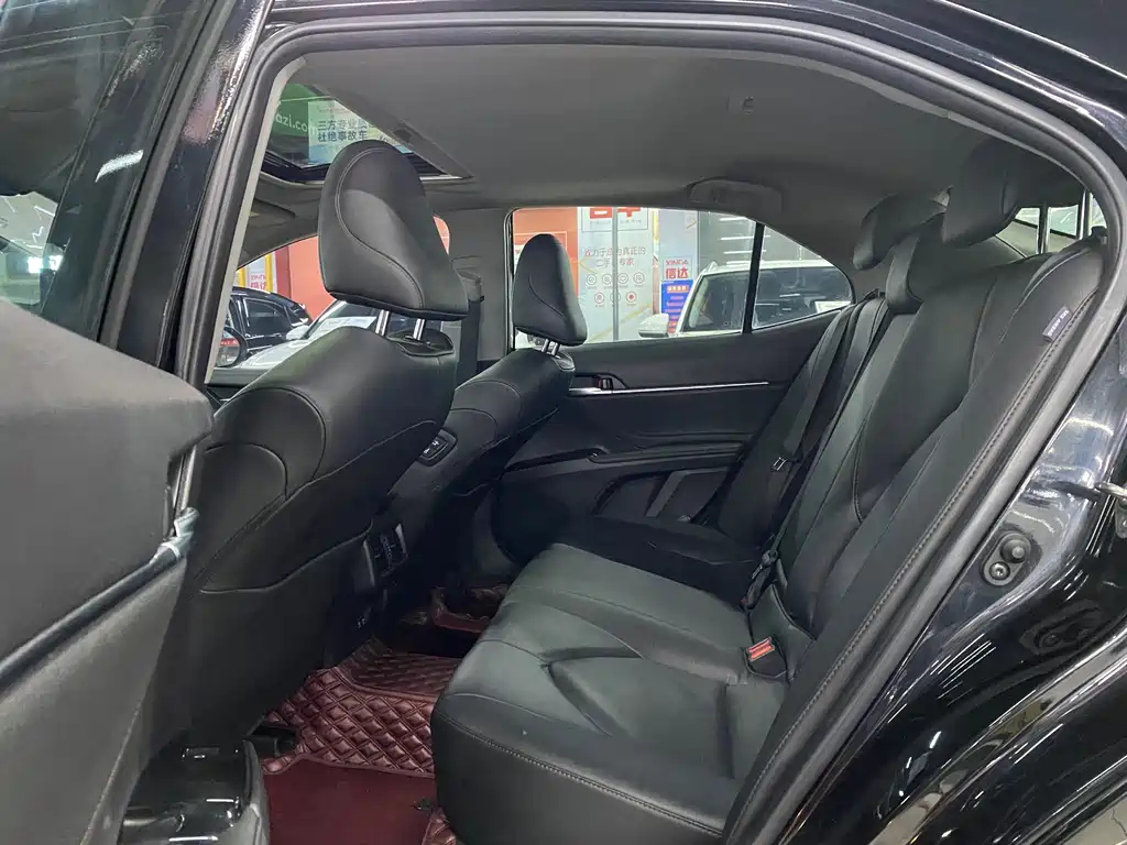 TOYOTA CAMRY 2020
