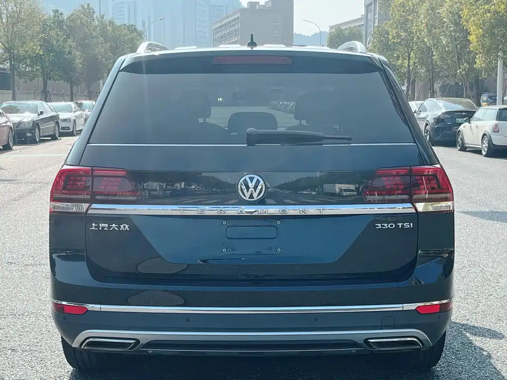 VOLKSWAGEN TOURAN 2019