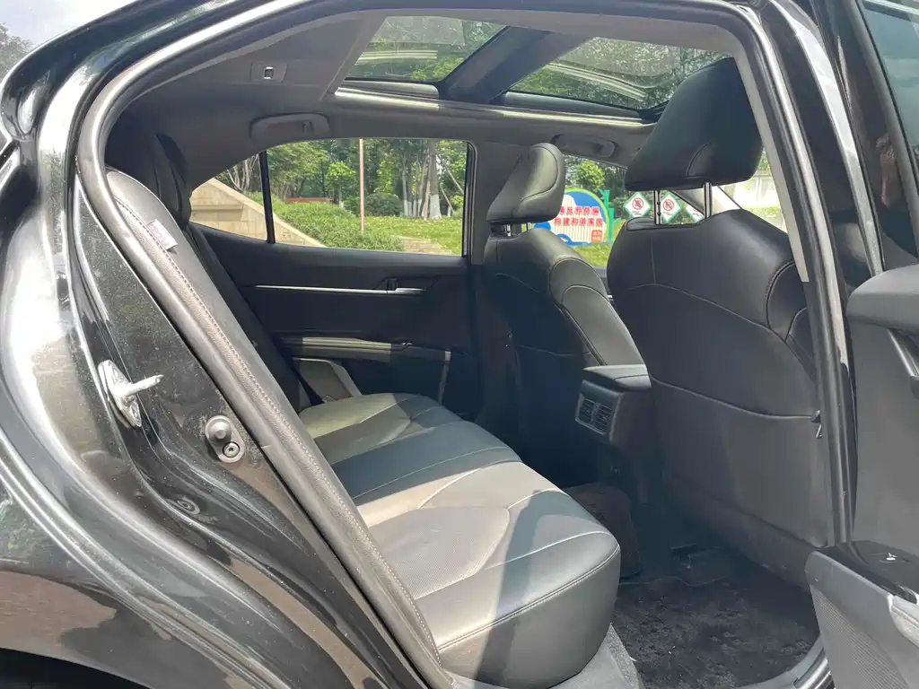 TOYOTA CAMRY 2020