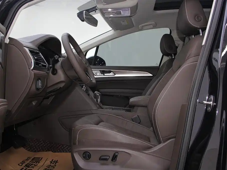 VOLKSWAGEN VILORAN 2022