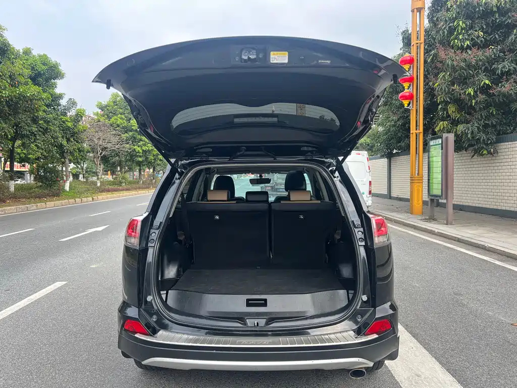 TOYOTA RAV4 RONGFANG 2018