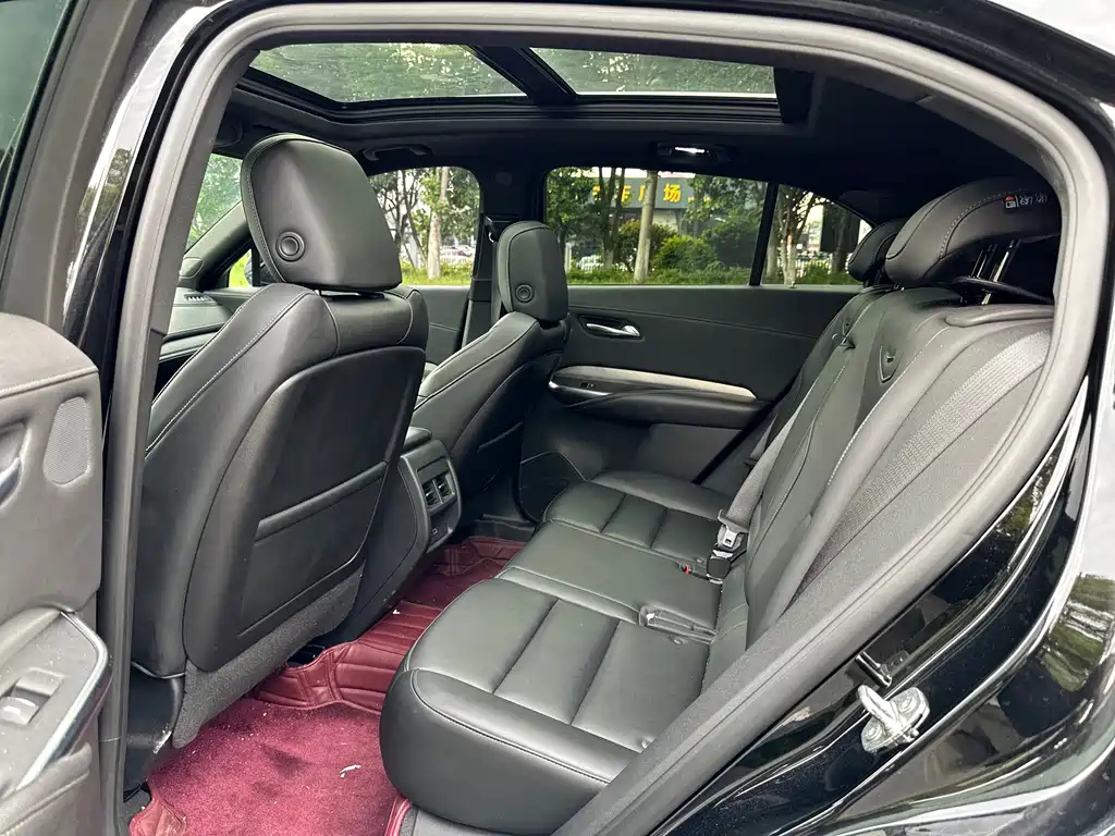 CADILLAC XT4 2021