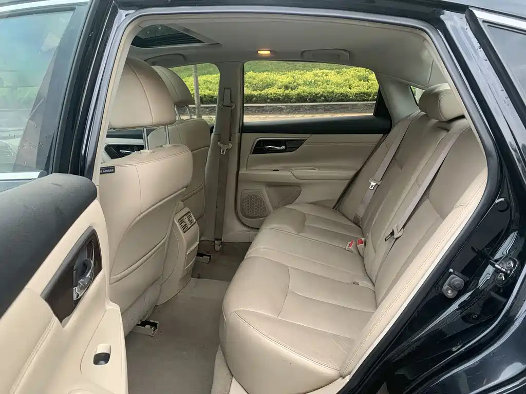NISSAN TEANA 2013
