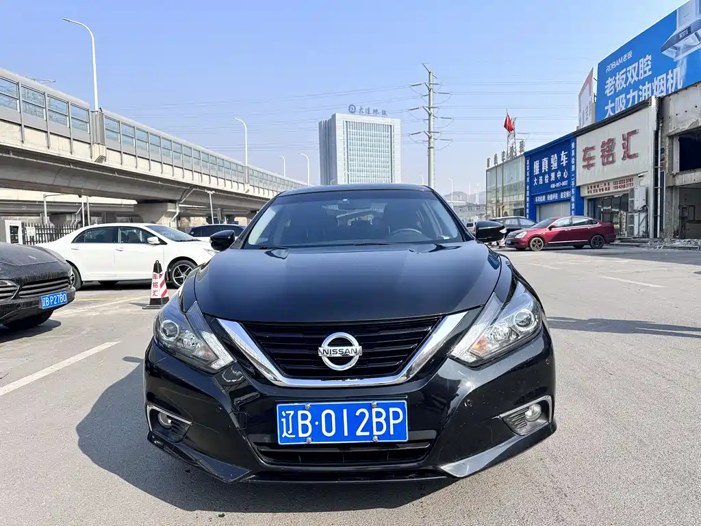 NISSAN TEANA 2018