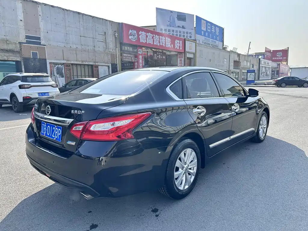 NISSAN TEANA 2018