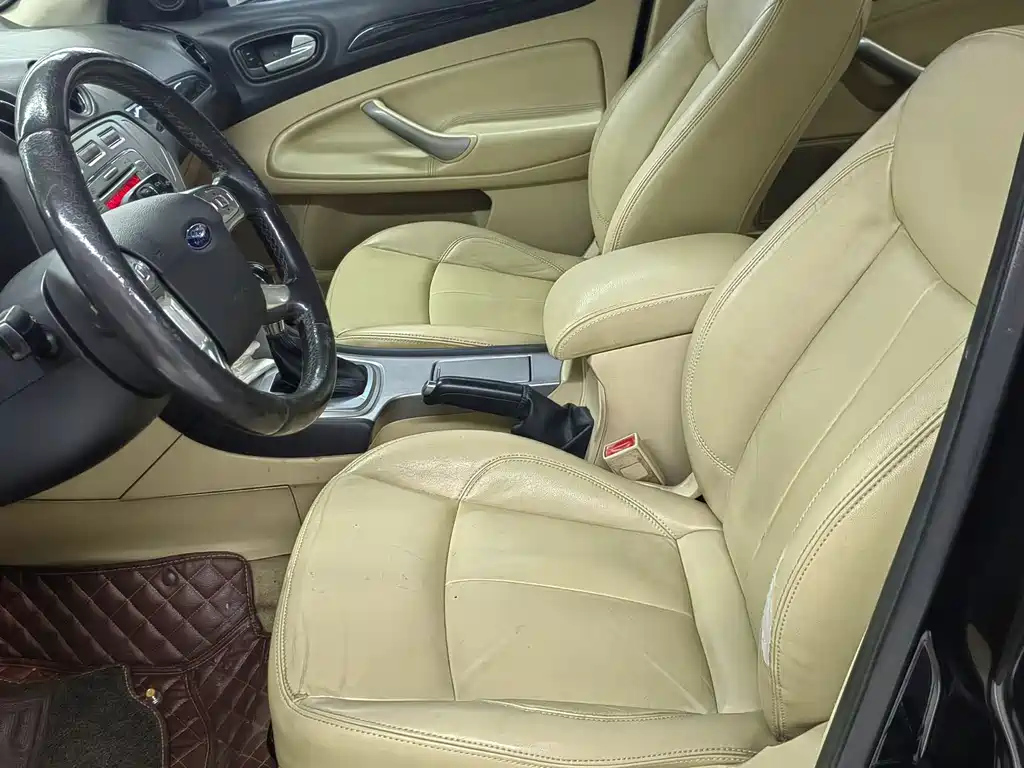 FORD MONDEO - WINNER 2010