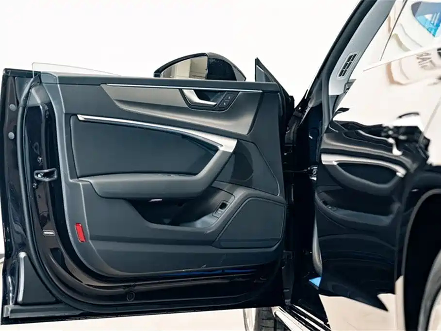 AUDI A7L 2024