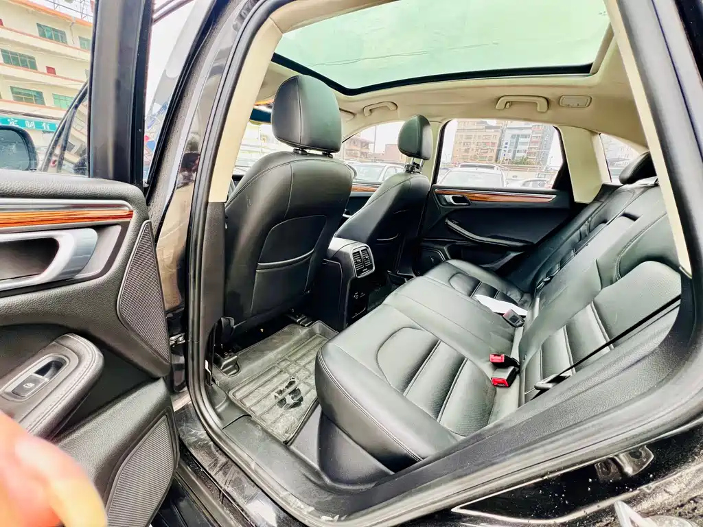 ZOTYE SR9 2017