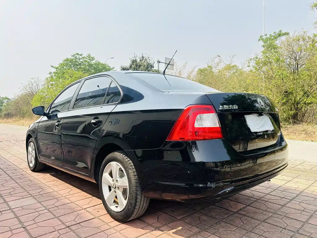 SKODA RAPID 2013