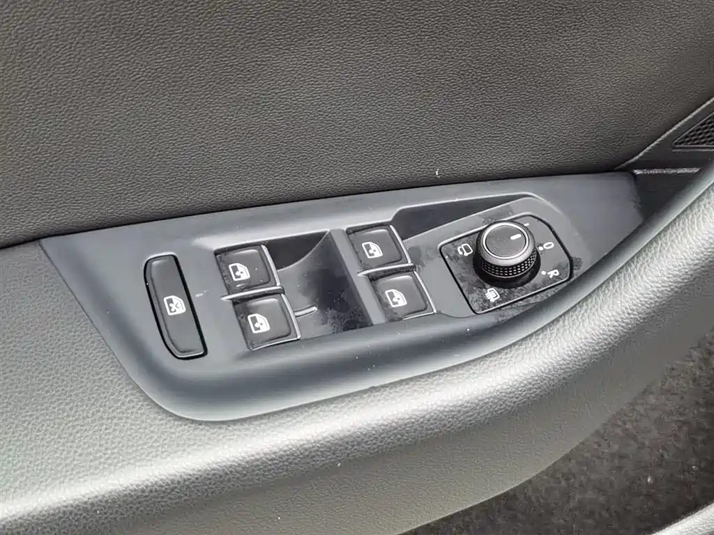 VOLKSWAGEN MAGOTAN 2022