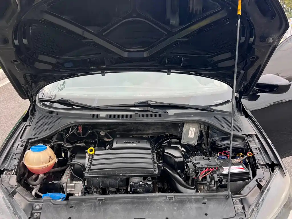 VOLKSWAGEN JETTA 2014