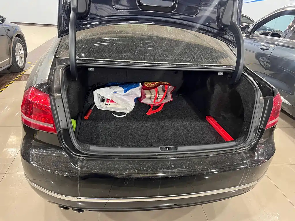 VOLKSWAGEN PASSAT 2015