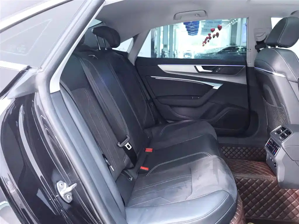 AUDI A7L 2023