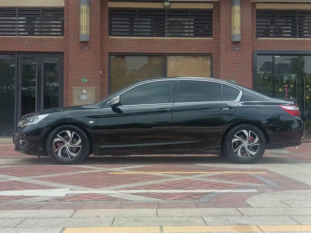 HONDA ACCORD 2018
