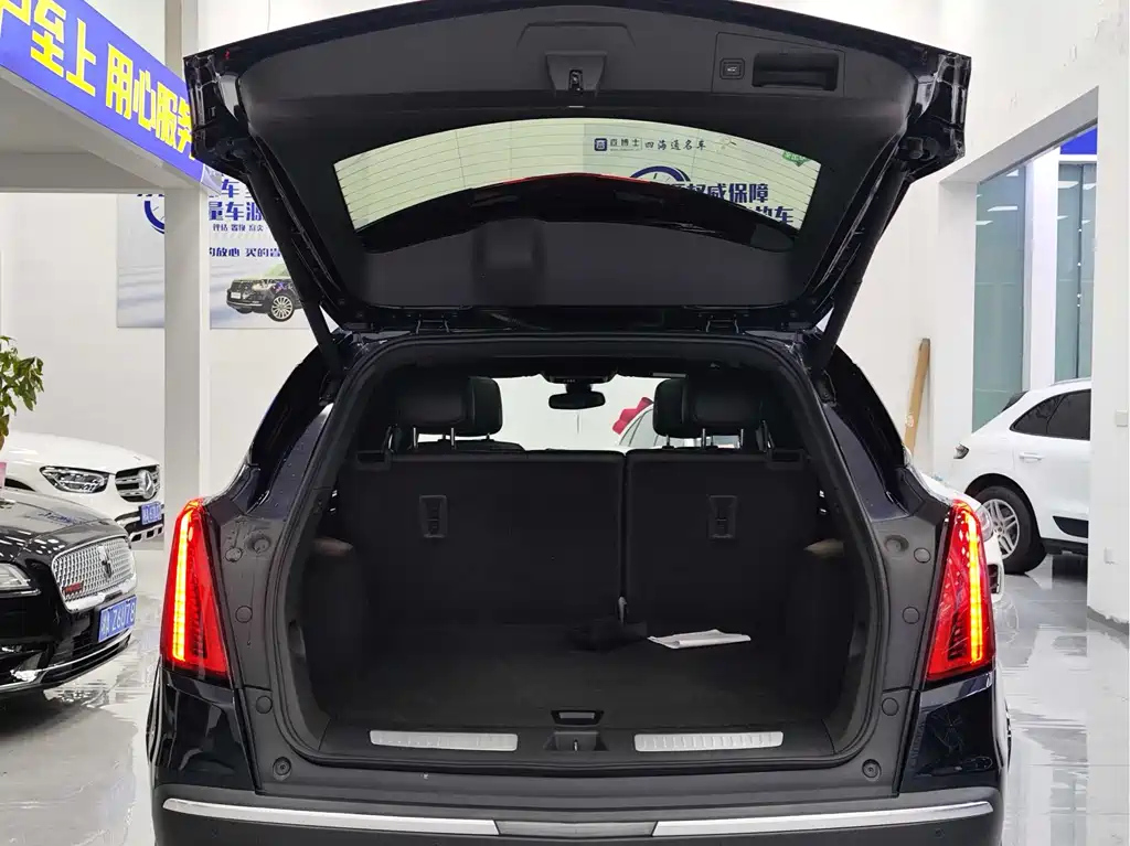 CADILLAC XT5 2021