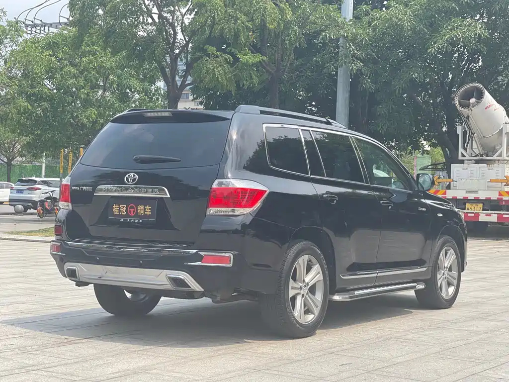 TOYOTA HIGHLANDER 2014