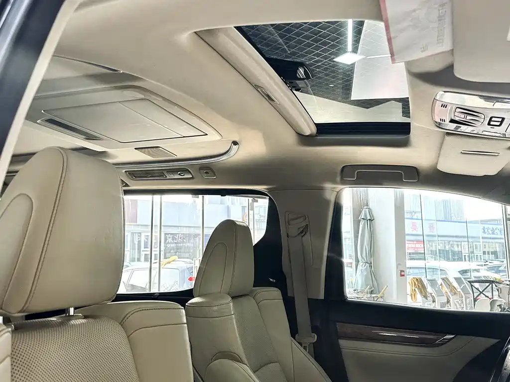 TOYOTA ALPHARD 2018