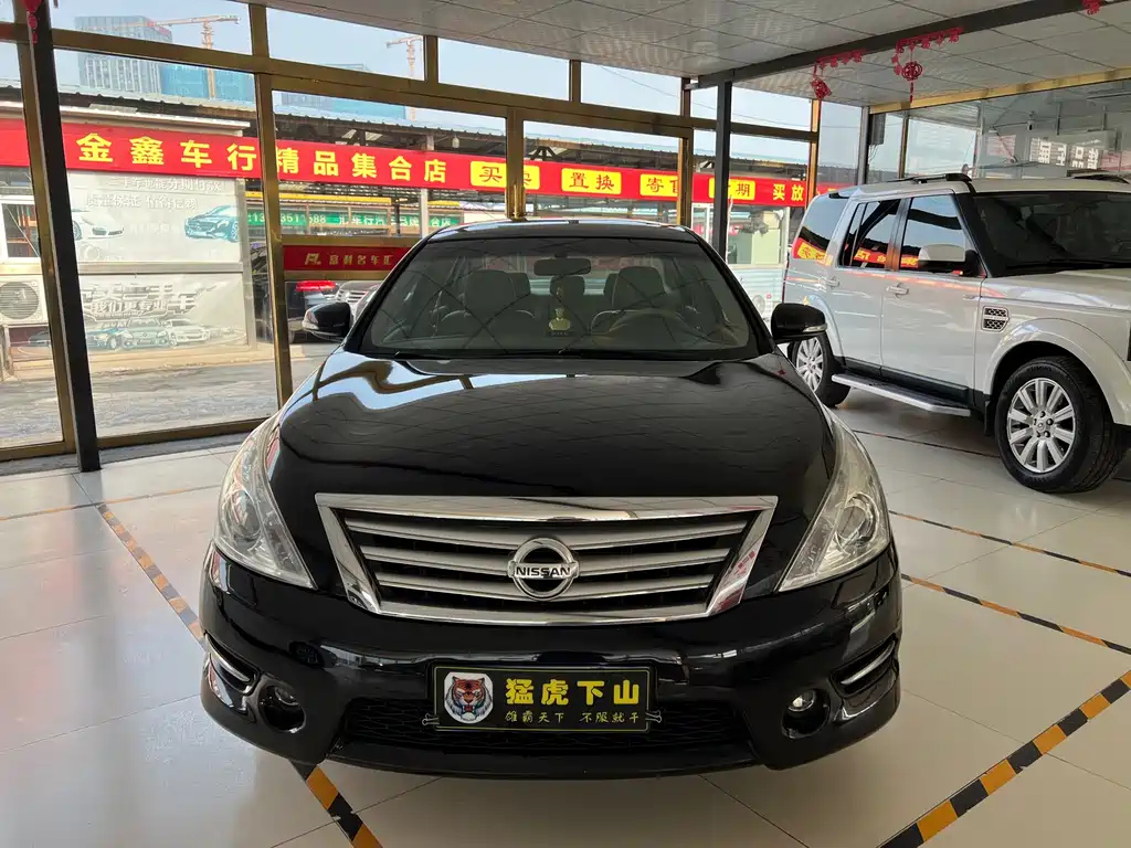 NISSAN TEANA 2011