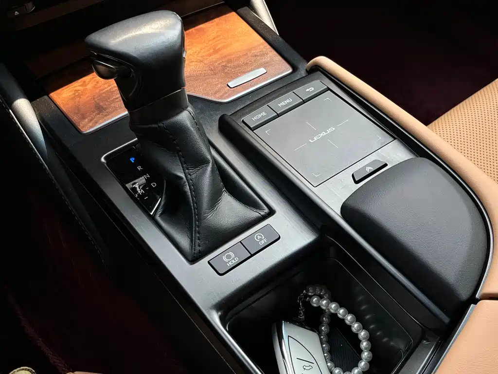 LEXUS ES 2021