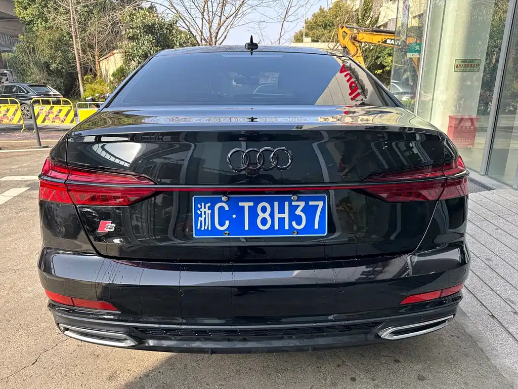 AUDI A6L 2021