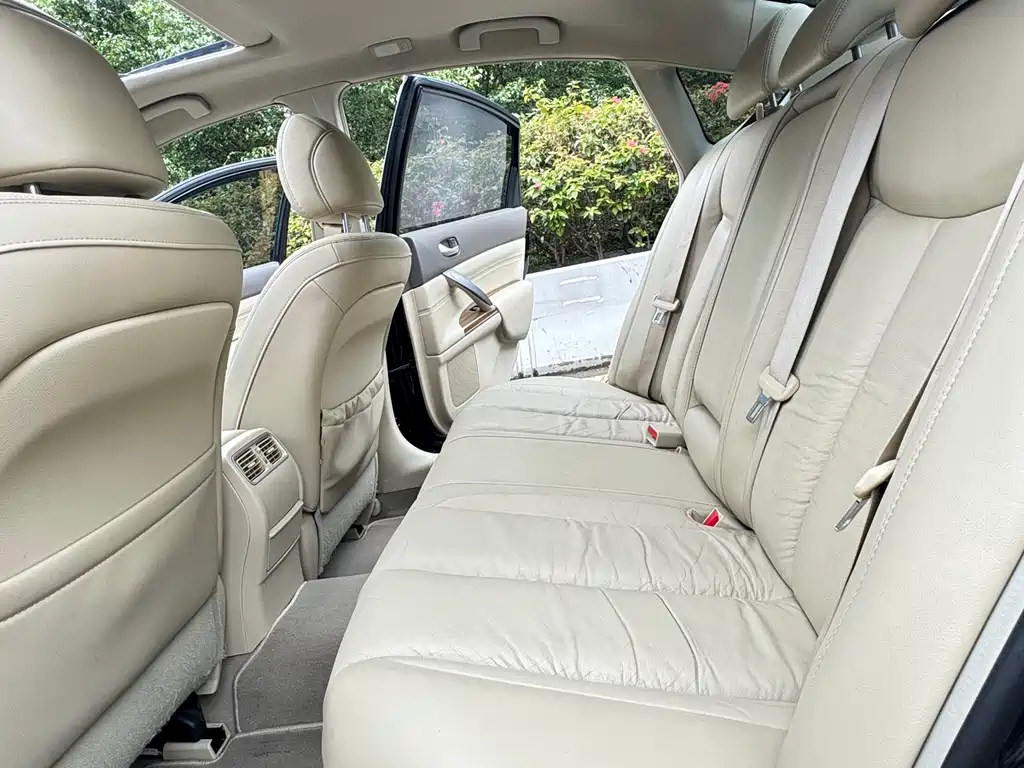 NISSAN TEANA 2013