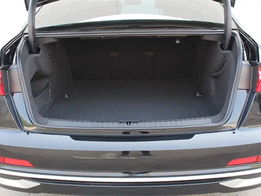 AUDI A6L 2023