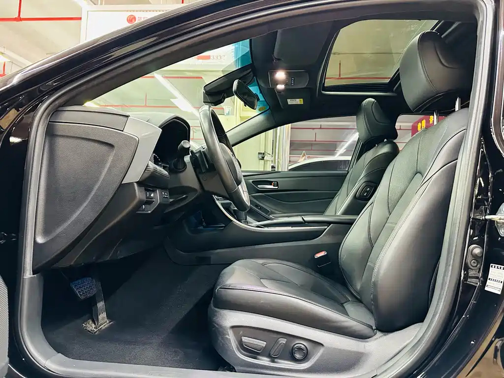 TOYOTA AVALON 2021