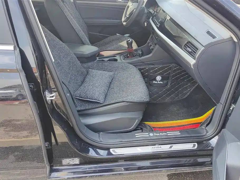VOLKSWAGEN LAVIDA 2019