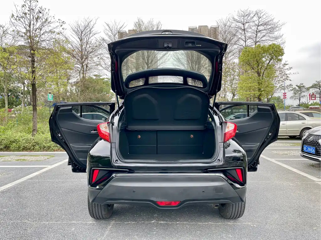 TOYOTA C-HR 2020