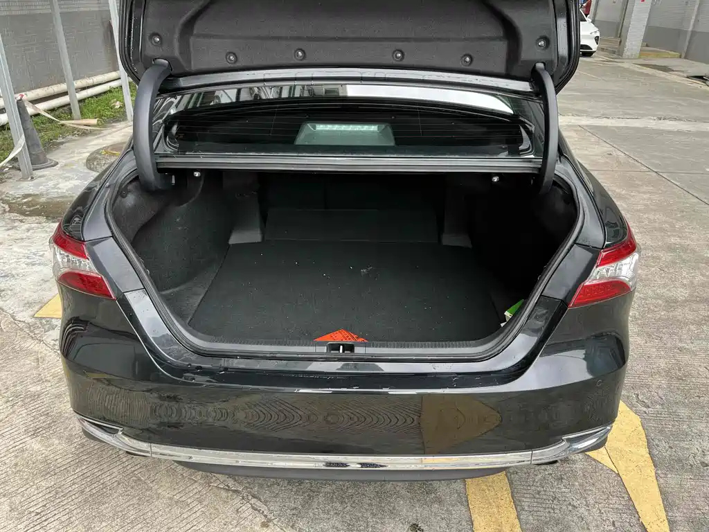 TOYOTA CAMRY 2023