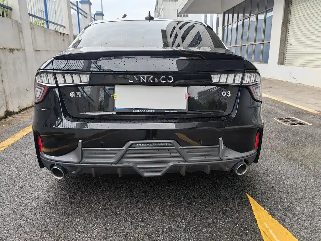 LYNK&CO 03 2018