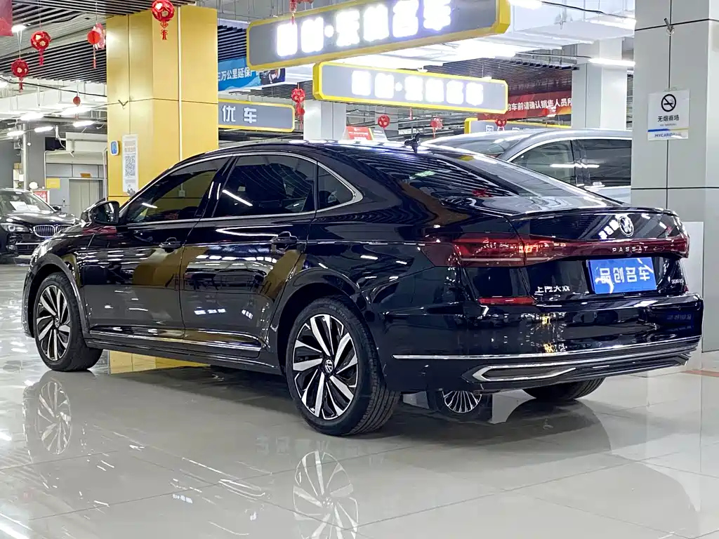 VOLKSWAGEN PASSAT 2022
