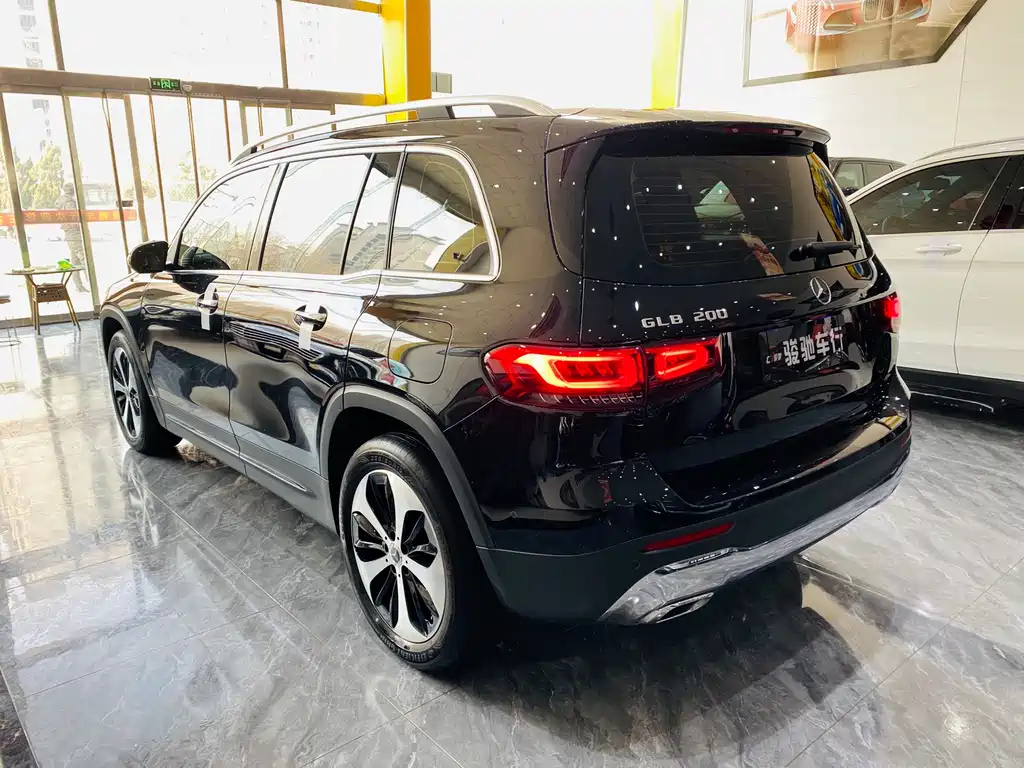 MERCEDES BENZ GLB 2022