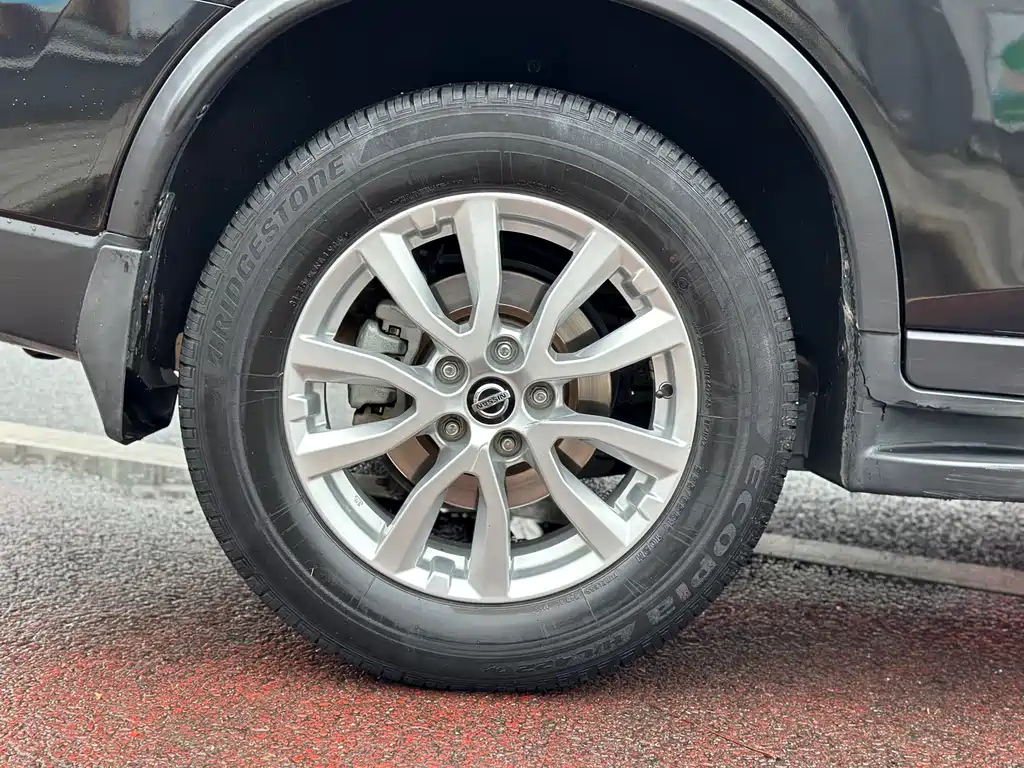 NISSAN X-TRAIL 2019